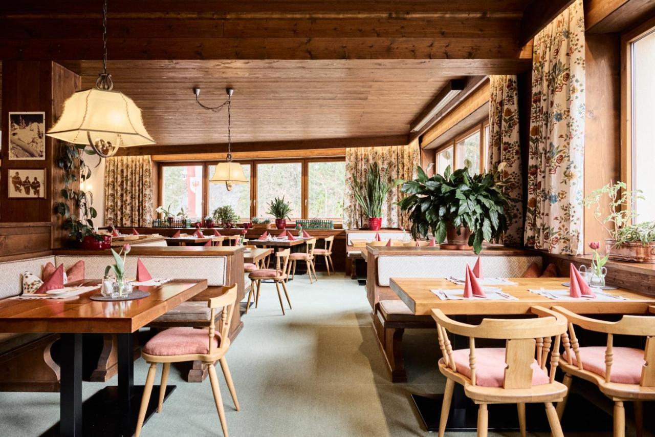 "Quality Hosts Arlberg" Hotel Garni Moessmer Sankt Anton am Arlberg Exterior photo