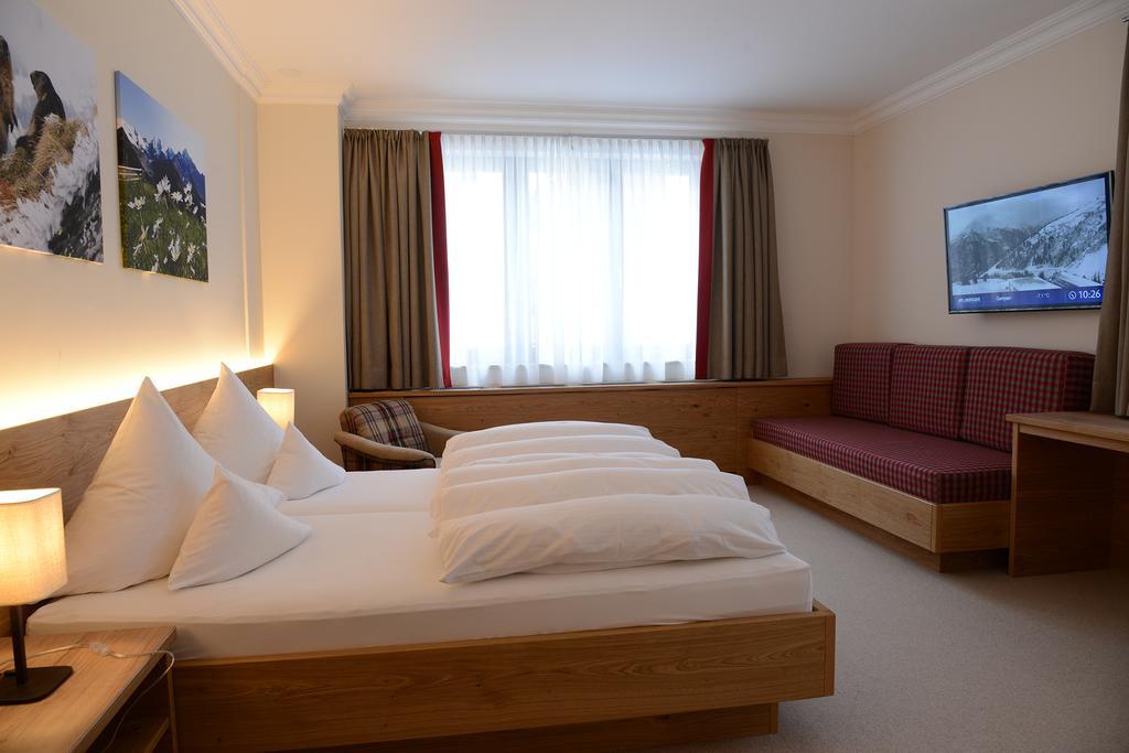 "Quality Hosts Arlberg" Hotel Garni Moessmer Sankt Anton am Arlberg Exterior photo