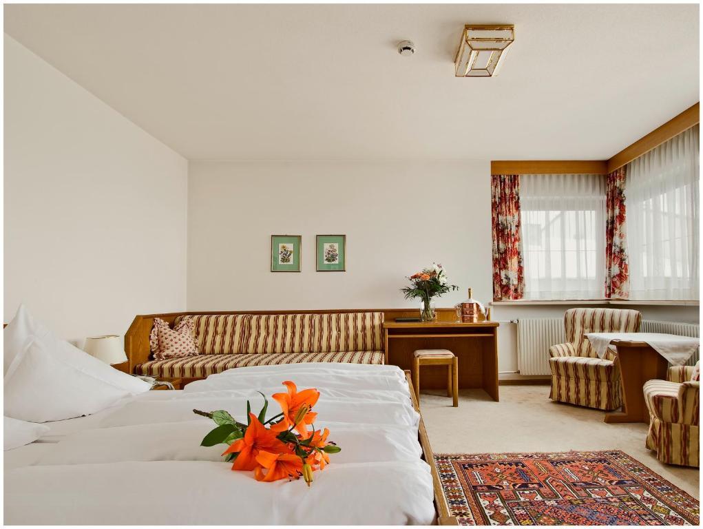 "Quality Hosts Arlberg" Hotel Garni Moessmer Sankt Anton am Arlberg Exterior photo